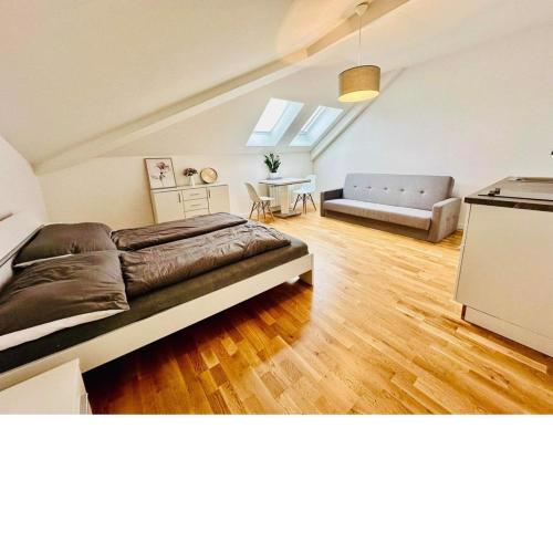 Wenceslas' Shi apartmen 02