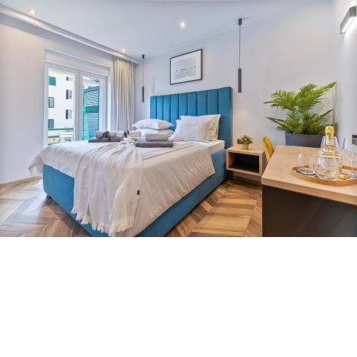 West Coast Deluxe Rooms - Vacation Rental