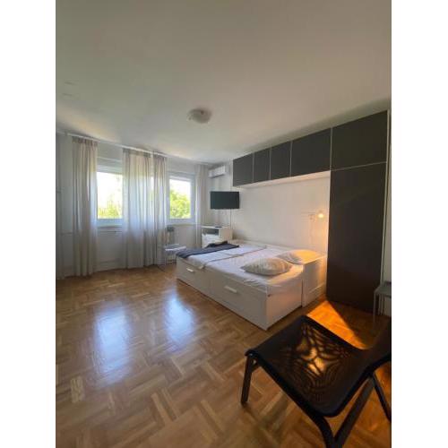 West vibes apartment