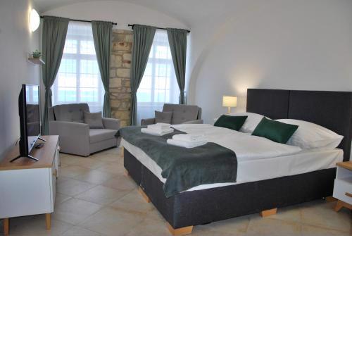 White Swan Boutique Apartments