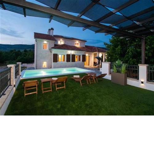 Whitestone Villa