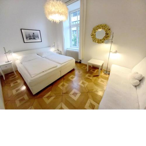 WOLKE, Apartment oder Doppelzimmer, Zentrum, am Fluss, Parkplatz