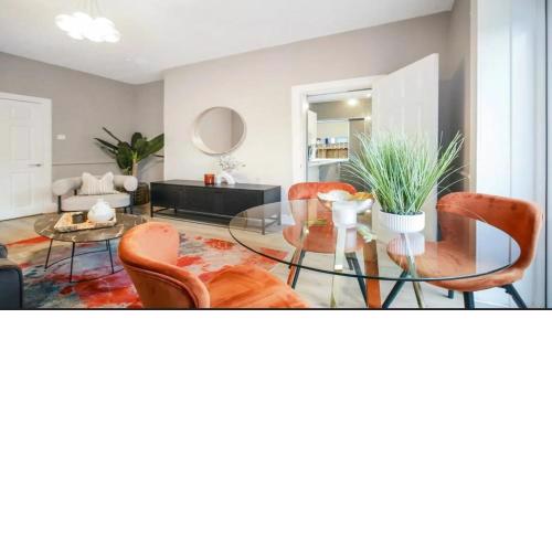 Wonderful 4 Bedroom Apartment