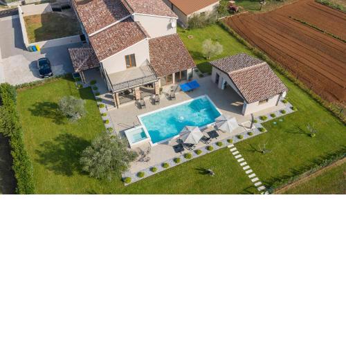 Wonderful Villa Mattuzzi with private pool near the town by WiiBuk