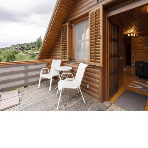Wooden chalet in Carinthia near bathing lakes