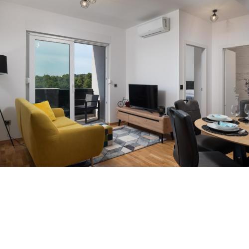 Zara Sunset Apartment