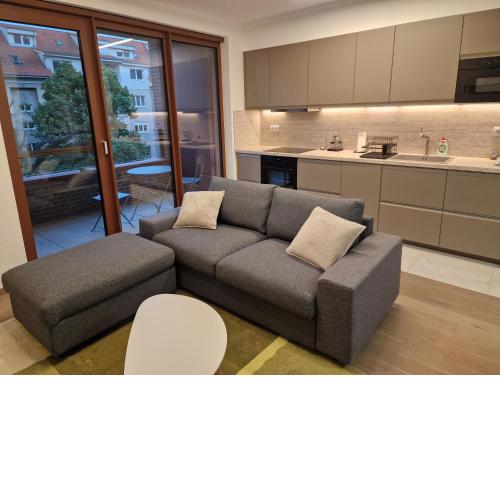 Zwirn Modern Suite